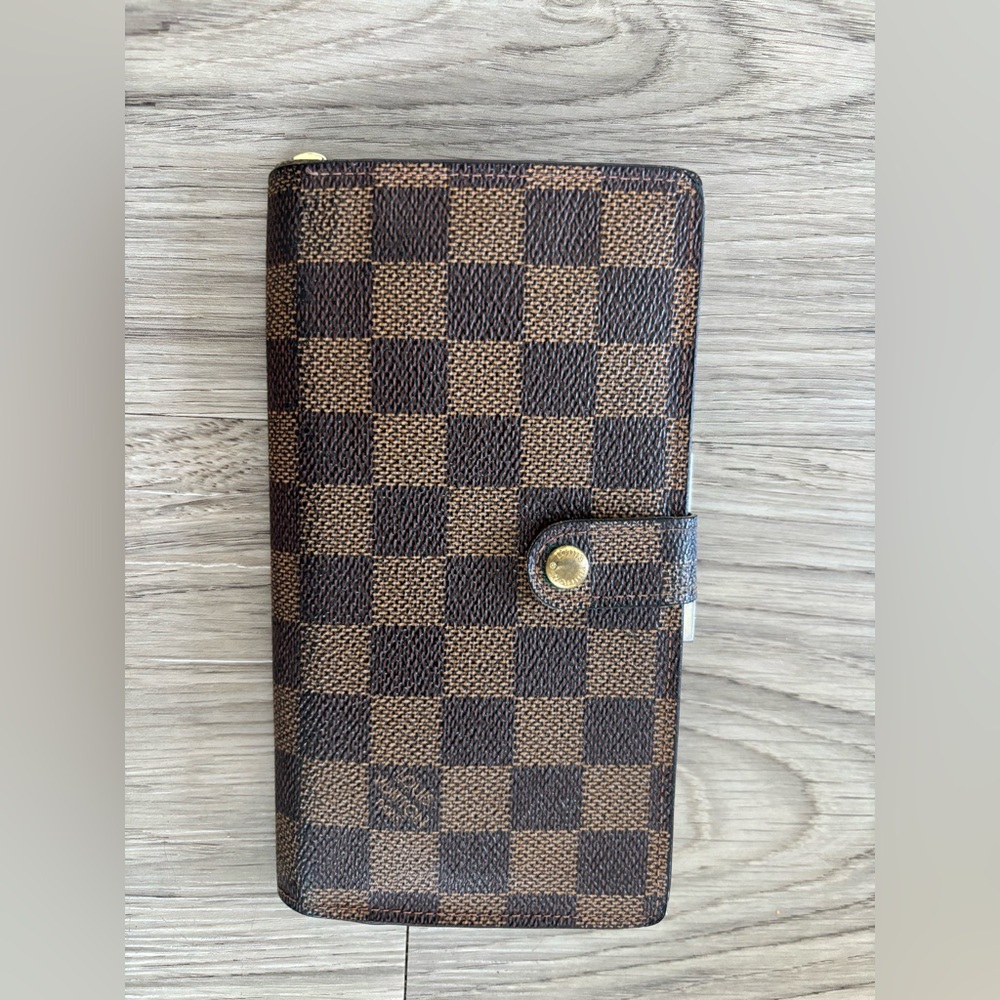 Louis Vuitton Damier Wallet